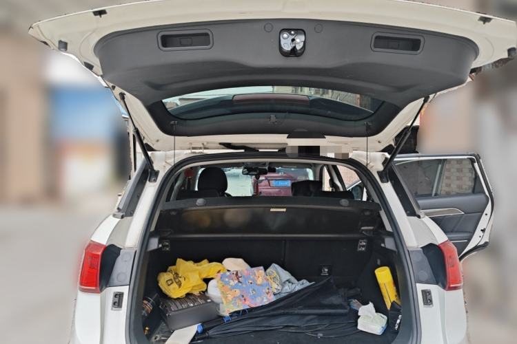 Used Haval H6 Coupe 2016 Blue Label 1.5T Manual Two-Wheel Drive Elite Model Trunk