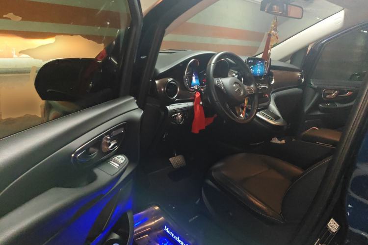 Used Mercedes-Benz V-Class 2021 V 260 Avantgarde Edition