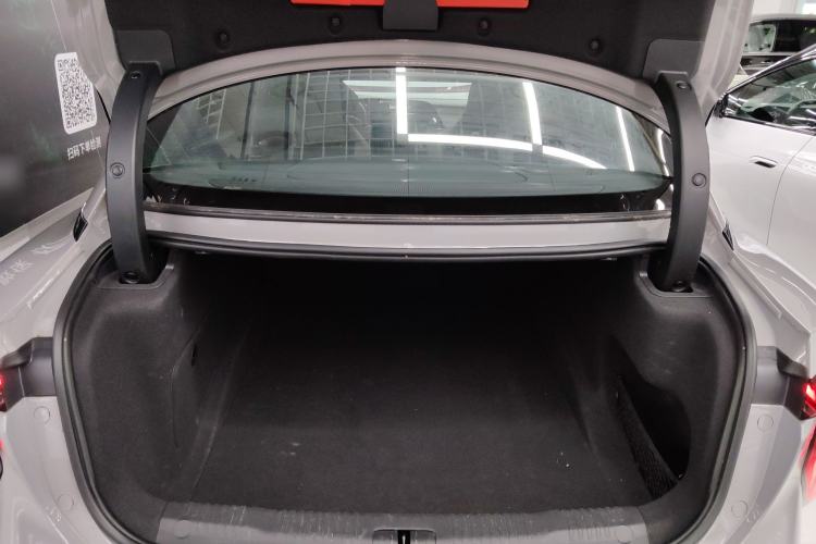 Used Hongqi EH7 2024 820 Pro Trunk