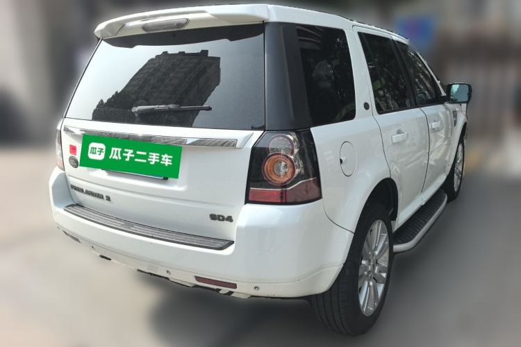 Used Land Rover Freelander 2 2013 2.2T SD4 SE Diesel Edition Rear Right 45 Deg