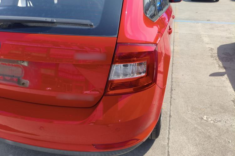 Used Skoda Rapid Spaceback 2016 Revised Version 1.4L Manual Front-Drive Edition
