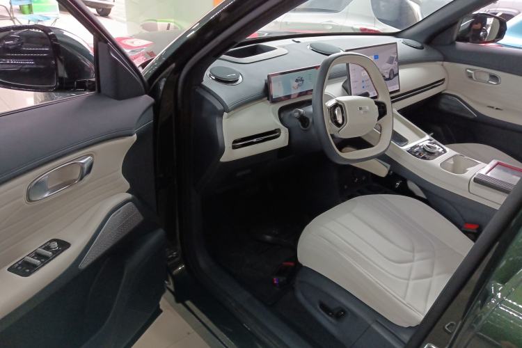 Used Geely Galaxy Galaxy Xingjian 7 EM-i 2025 120km Exploration+ Version
