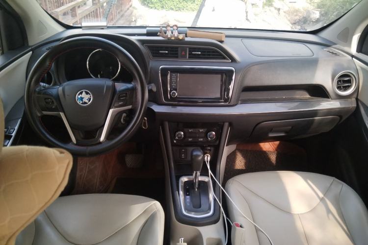 Used Venucia M50V 2017 1.6L XL CVT Luxury Edition
