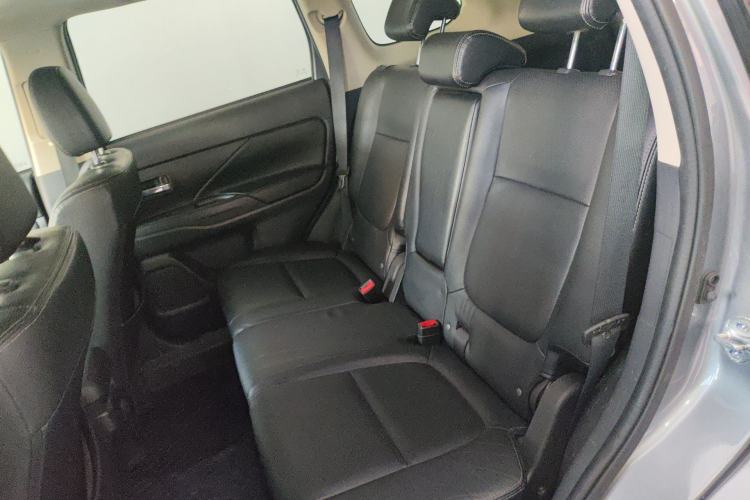 Used Mitsubishi Outlander 2016 2.4L 4x4 Elite Edition 5 Seats
