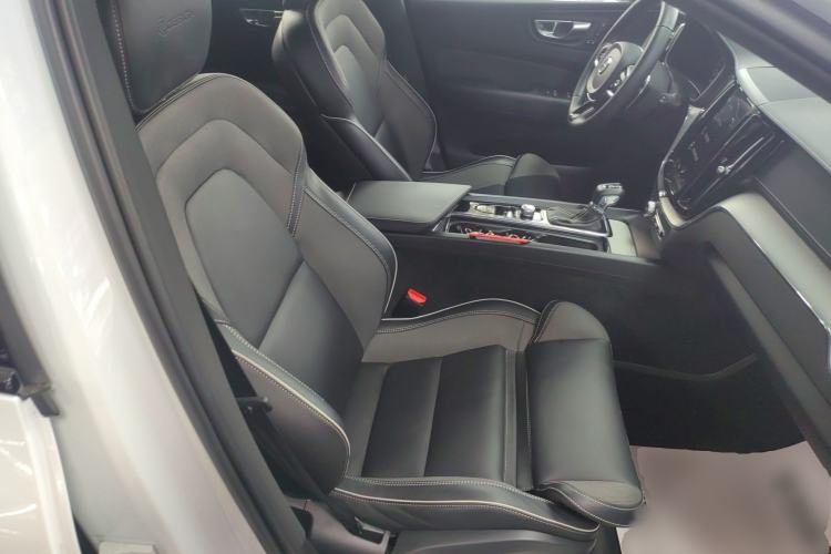 Used Volvo XC60 2020 T5 4x4 Smart & Dynamic Sport Edition
