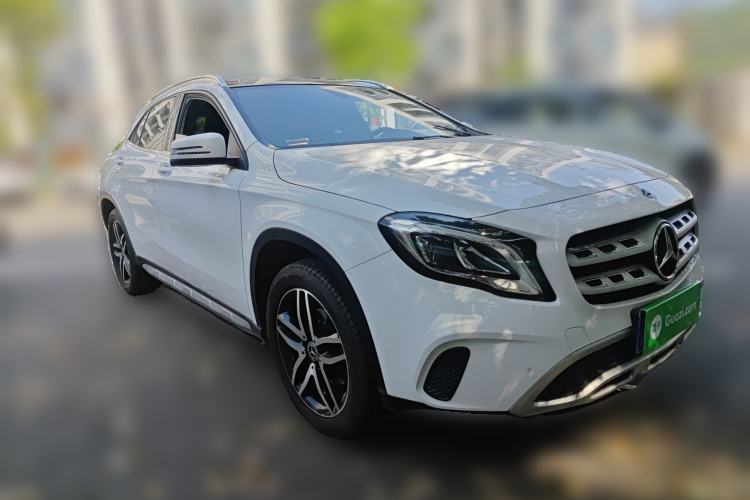 Used Mercedes-Benz GLA 2017 GLA 200 Fashion Model Front Right 45 Deg