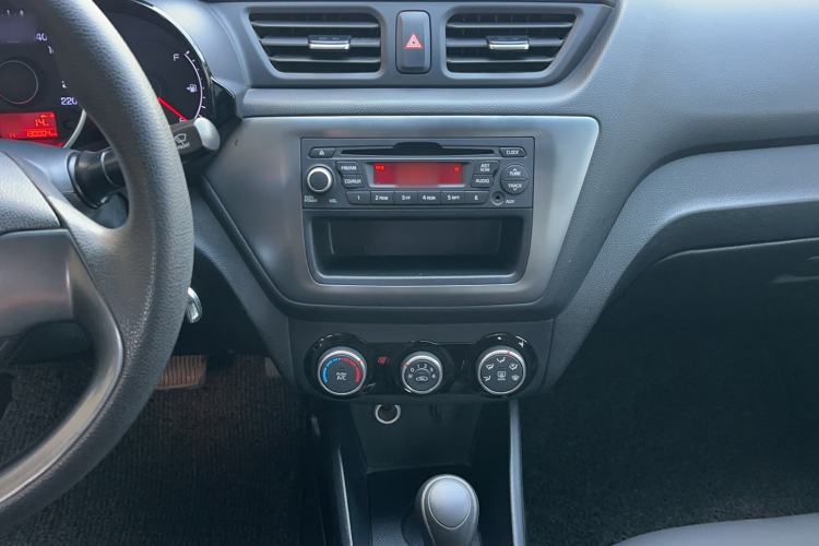 Used Kia K2 2015 Sedan 1.4L Automatic GLS