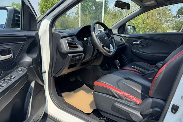 Used Luxgen U5 SUV 2017 1.6L CVT Prestige Edition
