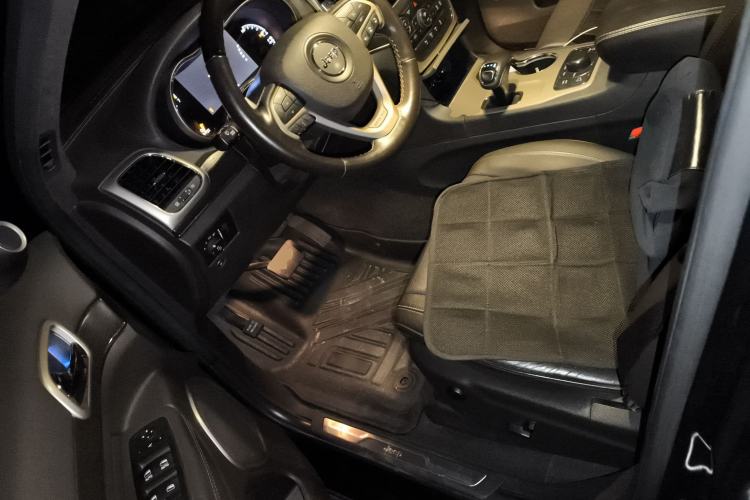 Used Jeep Grand Cherokee 2014 3.6L Flagship Prestige Edition
