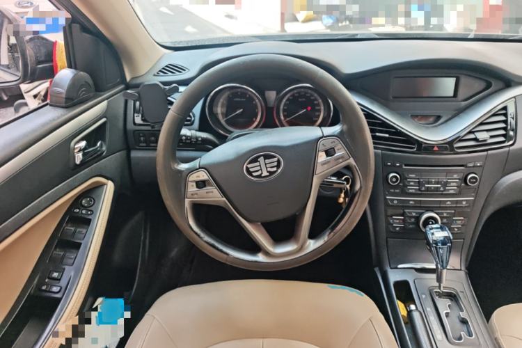 Used Bestune B70 2014 2.0L automatic luxury version
