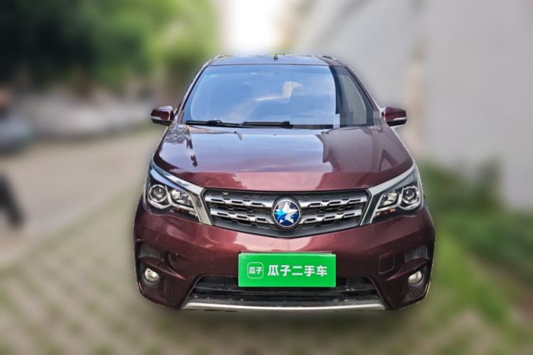 Used Venucia M50V 2017 1.5L XL Manual Comfort Edition Front