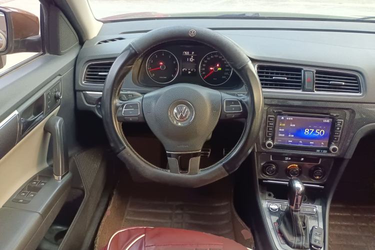 Used Volkswagen Cross Lavida 2014 1.6L Automatic Steering Wheel