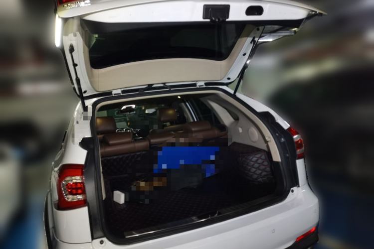 Used BYD Tang New Energy 2015 2.0T Four-Wheel-Drive Flagship Model
