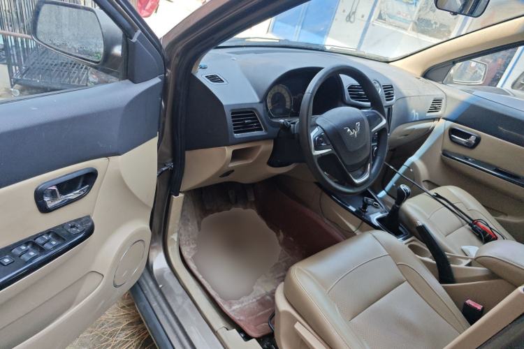 Used Wuling Hongguang 2013 1.5L S Comfort Model