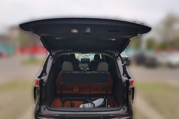 Used Toyota Granvia 2023 2.5L Hybrid Prestige PLUS Edition Trunk