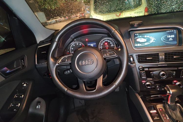 Used Audi Q5 2015 40 TFSI Technology Edition