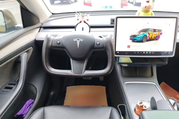 Used Tesla Model Y 2023 Rear-Wheel-Drive Version
