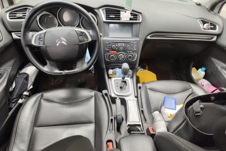 Used Citroen C4L 2013 1.8L Automatic Jingzhi Edition Center Console