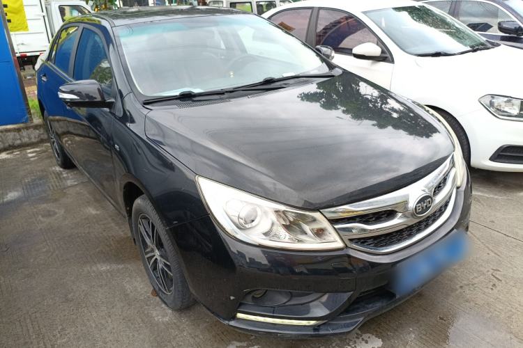 Used BYD Surui 2015 Revised Version 1.5L Manual Luxury Edition
