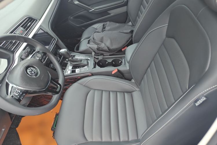 Used Volkswagen Lamando 2019 280TSI DSG Comfort Edition China VI standard Left Front Seat