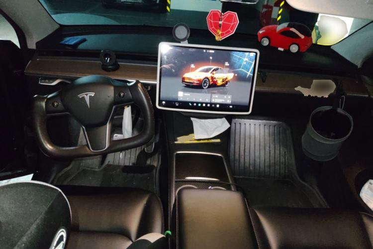 Used Tesla Model Y 2023 Long-Range All-Wheel-Drive Version