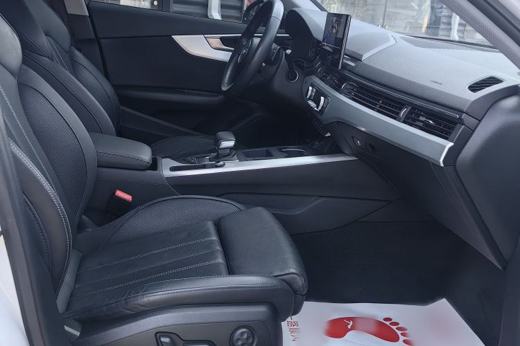 Used Audi A4L 2020 40 TFSI Luxury Dynamic Model
