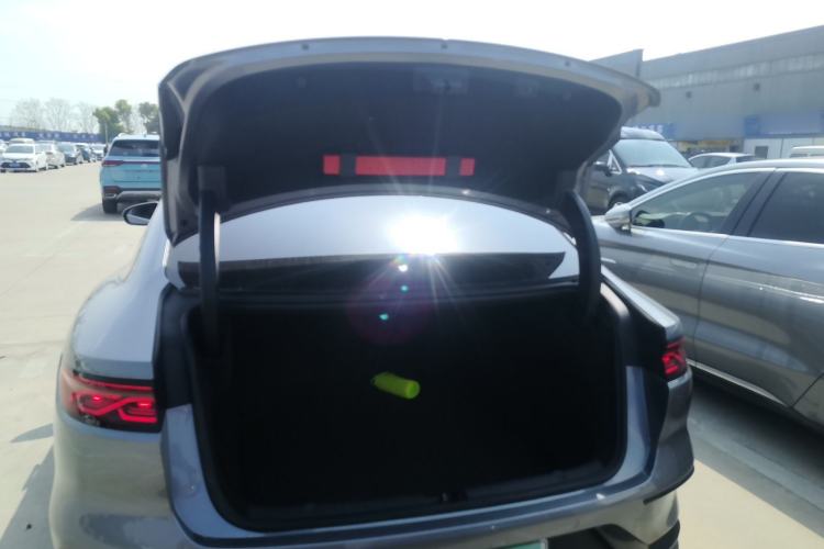 Used BYD Han 2022 EV Genesis Edition 715 km Front-Wheel-Drive Flagship Model
