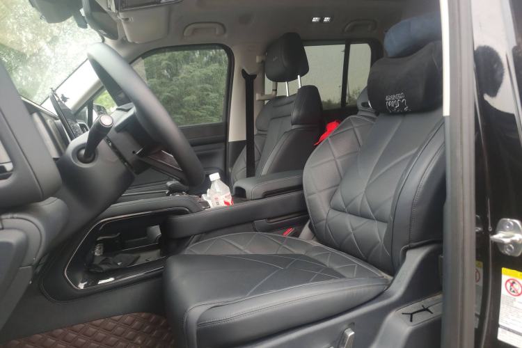 Used Formula Leopard Leopard 5 2023 Explore Edition
