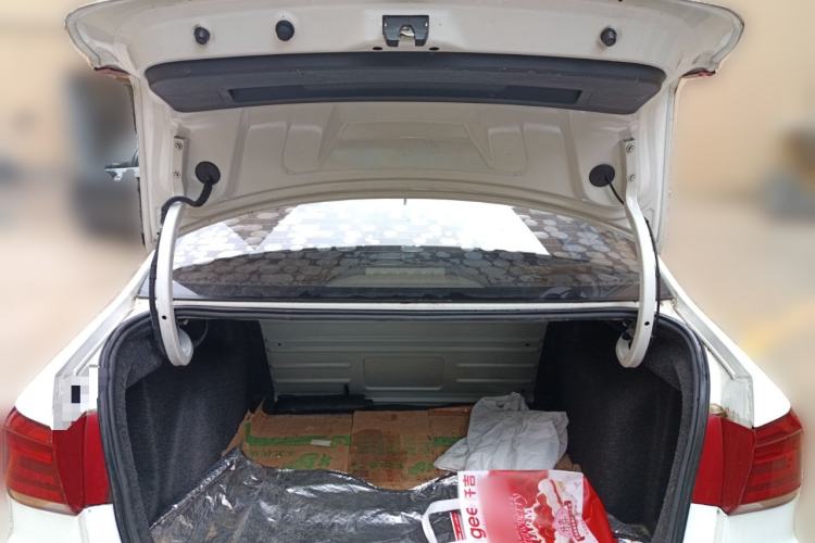 Used Volkswagen Santana 2018 1.5L Manual Fashion Edition Trunk