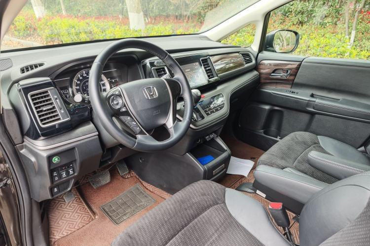 Used Honda Elysion 2016 2.4L Classic Edition Interior 2
