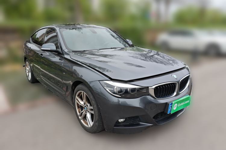 Used BMW 3 Series GT 2020 320i M Sport Package Front Right 45 Deg