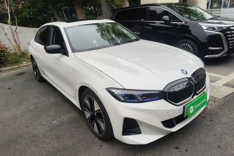 Used BMW i3 2023 eDrive 40 L Midnight Sports Package Front Right 45 Deg