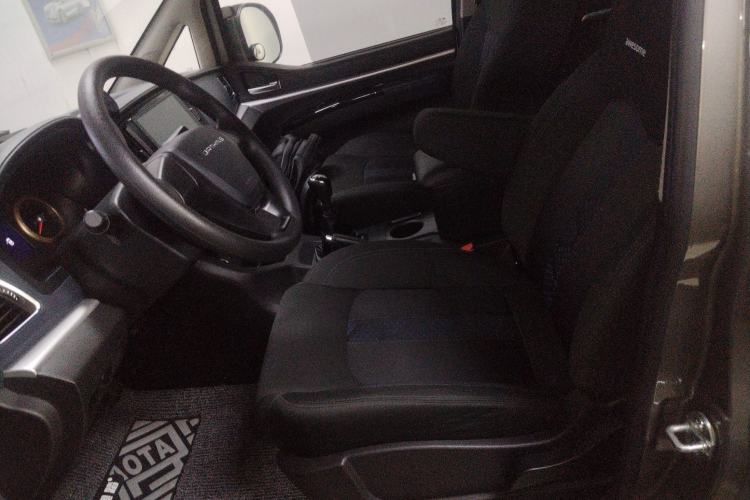 Used FORTHING Lingzhi 2024 M5L 1.5T Manual Comfort 9-Seater