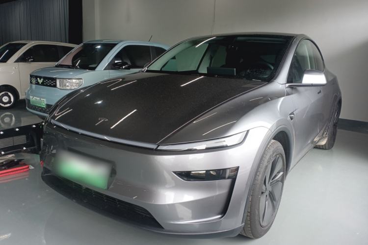 Used Tesla Model Y 2025 Rear-Wheel-Drive Version