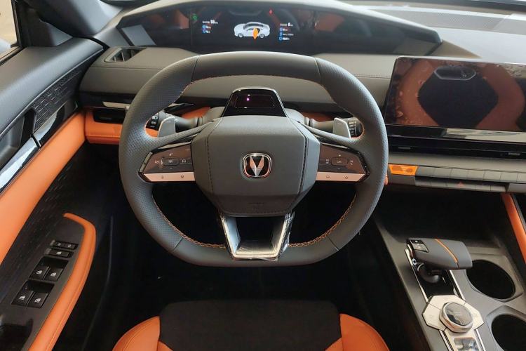 Used Changan UNI-V 2025 1.5T 500Bar High-Energy Sport Edition
