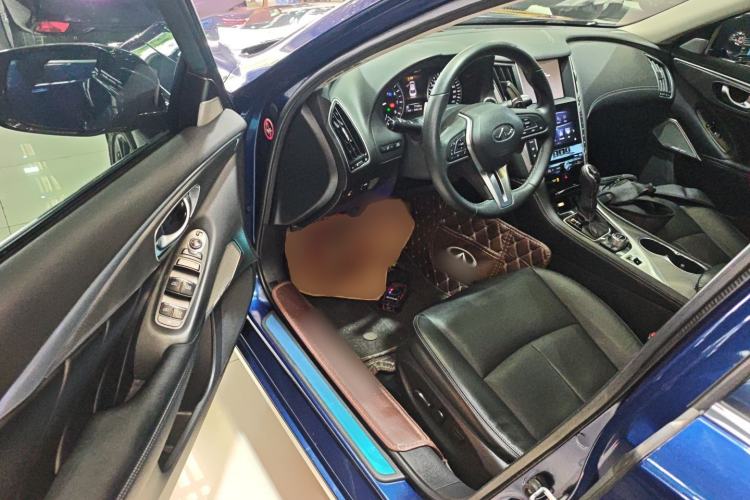 Used Infiniti Q50L 2018 2.0T Enjoyment Version China VI Standard Driver Seat