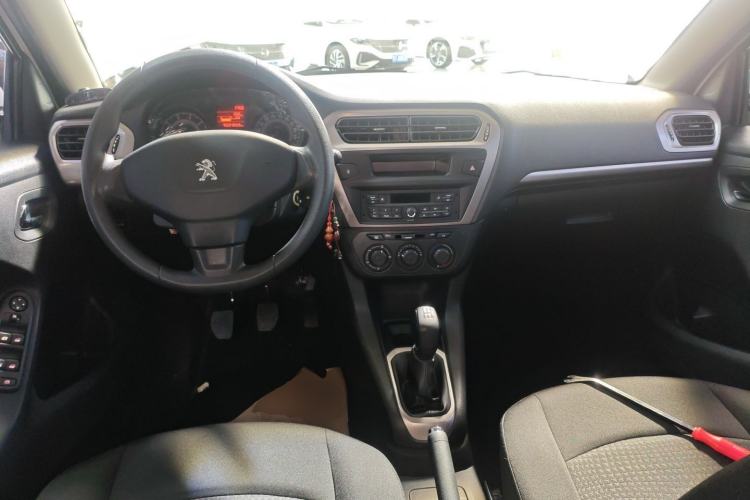 Used Peugeot 301 2016 1.6L Manual Comfort Edition Center Console