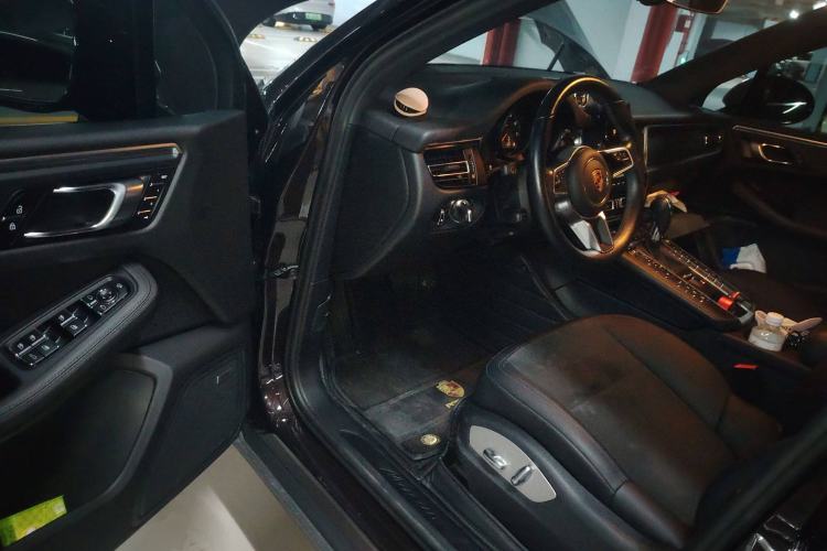 Used Porsche Macan 2020 Macan 2.0T Driver Seat