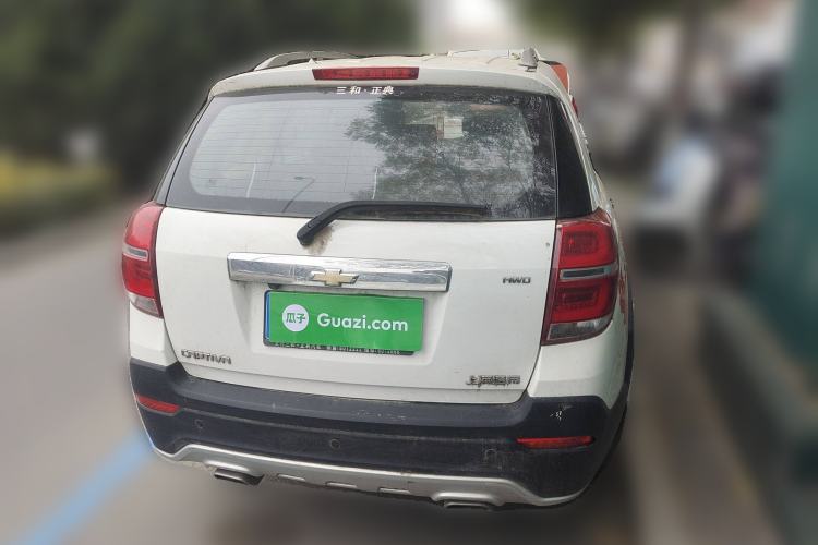 Used Chevrolet Captiva 2015 2.4L 4x4 Flagship Edition 7-Seater
