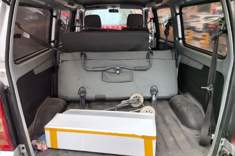 Used Wuling Rongguang 2011 1.2L Base Version Trunk
