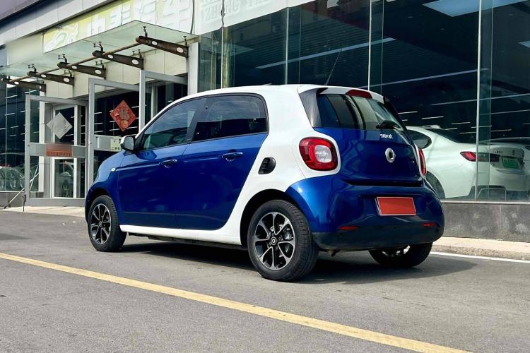Used smart forfour 2016 1.0L 52 kW Passion Edition