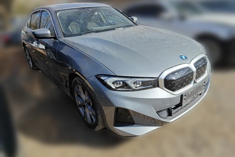 Used BMW i3 2022 eDrive 35 L Front Right 45 Deg