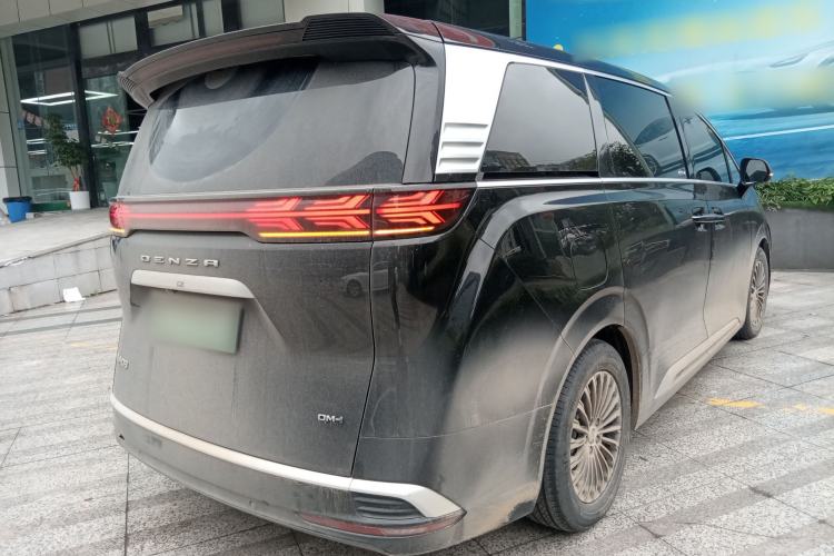 Used Denza D9 2023 DM-i 965 Luxury Model