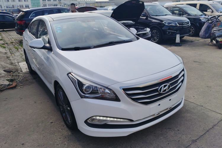 Used Hyundai Mistra 2016 1.8L Automatic Deluxe DLX Model Front Right 45 Deg