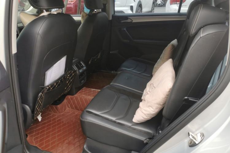 Used Volkswagen Tiguan L 2017 330TSI Automatic Two-Wheel Drive Comfort Edition Left Rear Seat