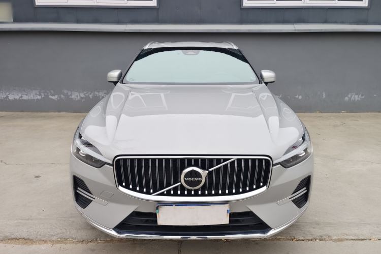 Used Volvo XC60 2023 B5 4x4 Smart Luxury Edition