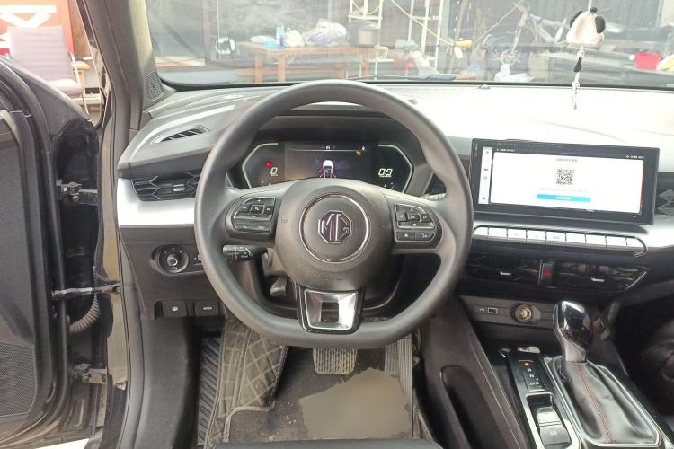 Used MG 5 2022 180 DVVT CVT Youth Luxury Edition
