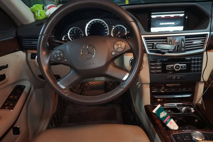 Used Mercedes-Benz E-Class 2013 E 260 L CGI Elegant Model
