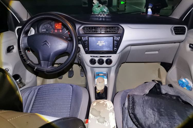 Used Citroen Elysee 2015 Zhishang Edition 1.6L Manual Fashion Model