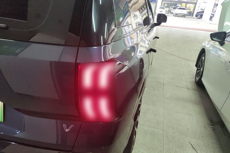 Used AION V 2024 Aion Tyrannosaurus 650 Smart Luxury Edition Exterior 3